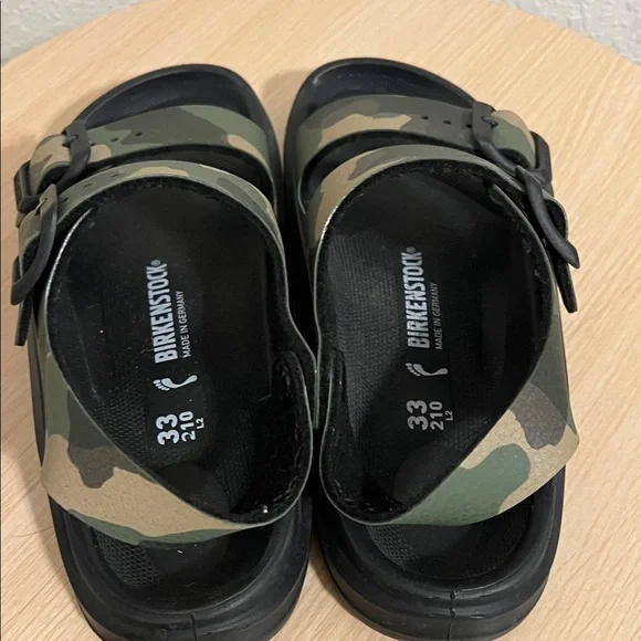 Birkenstock Kids Green Camouflage Sandals - Picture 3 of 10